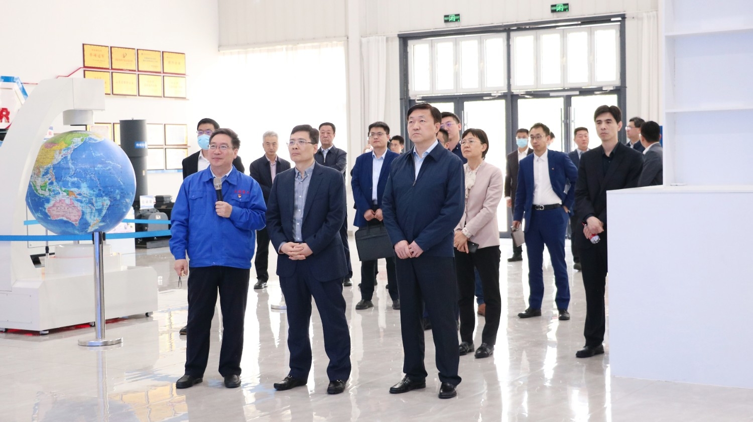 海爾集團黨委書記、董事局主席、首席執(zhí)行官周云杰蒞臨天瑞重工考察